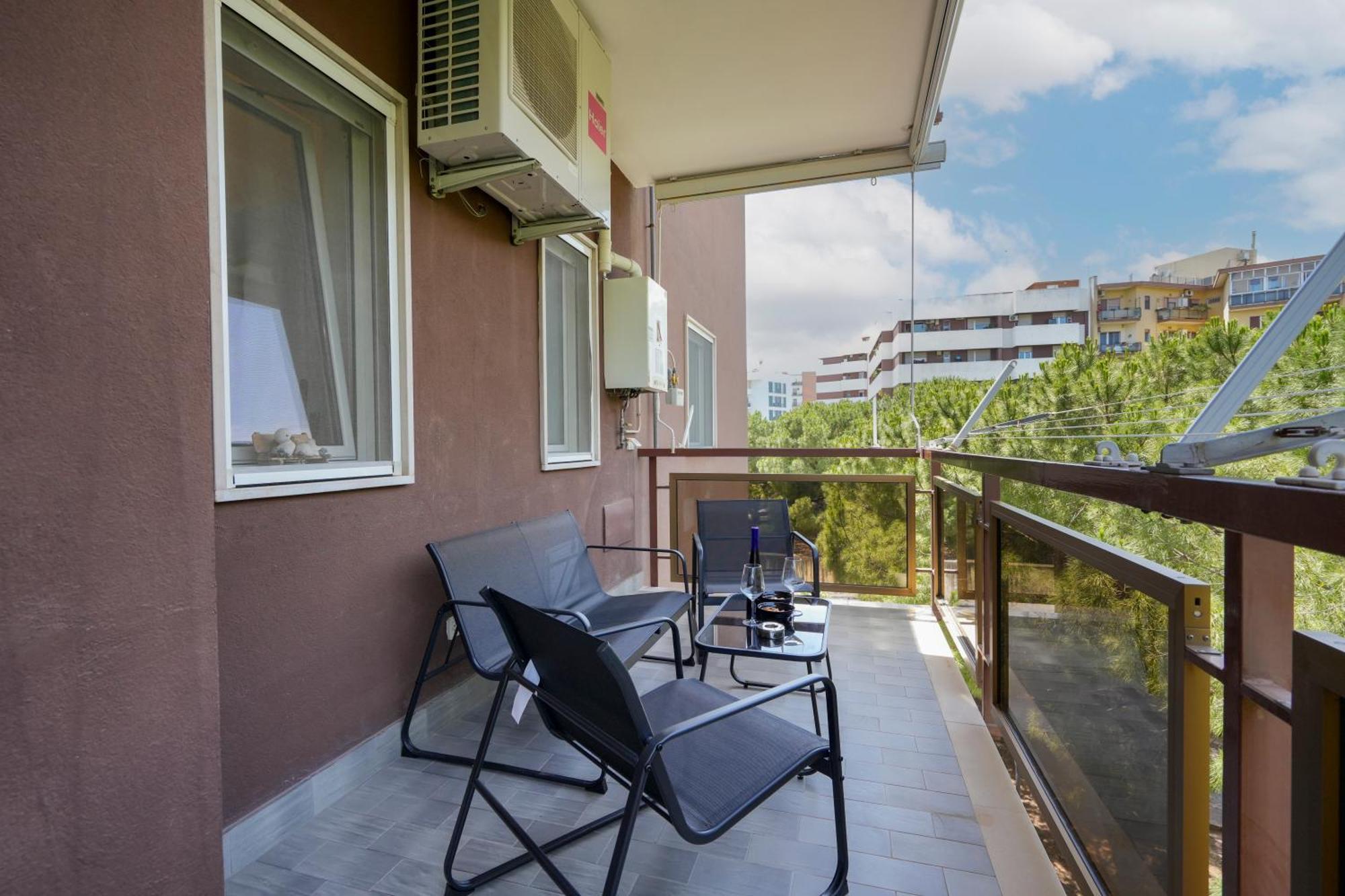 Gli Aquiloni Apartment - Steps From The Station Bari Exterior foto
